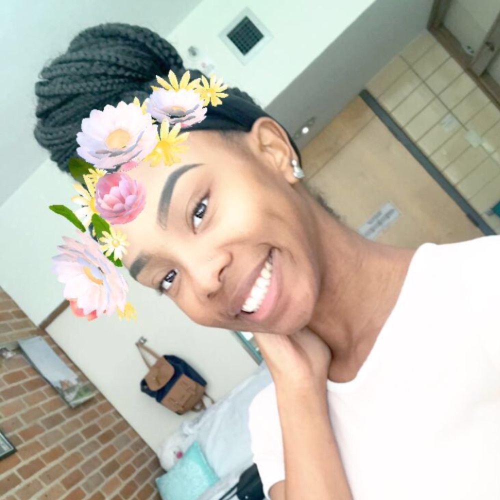 Meet your Posher, Kamyia